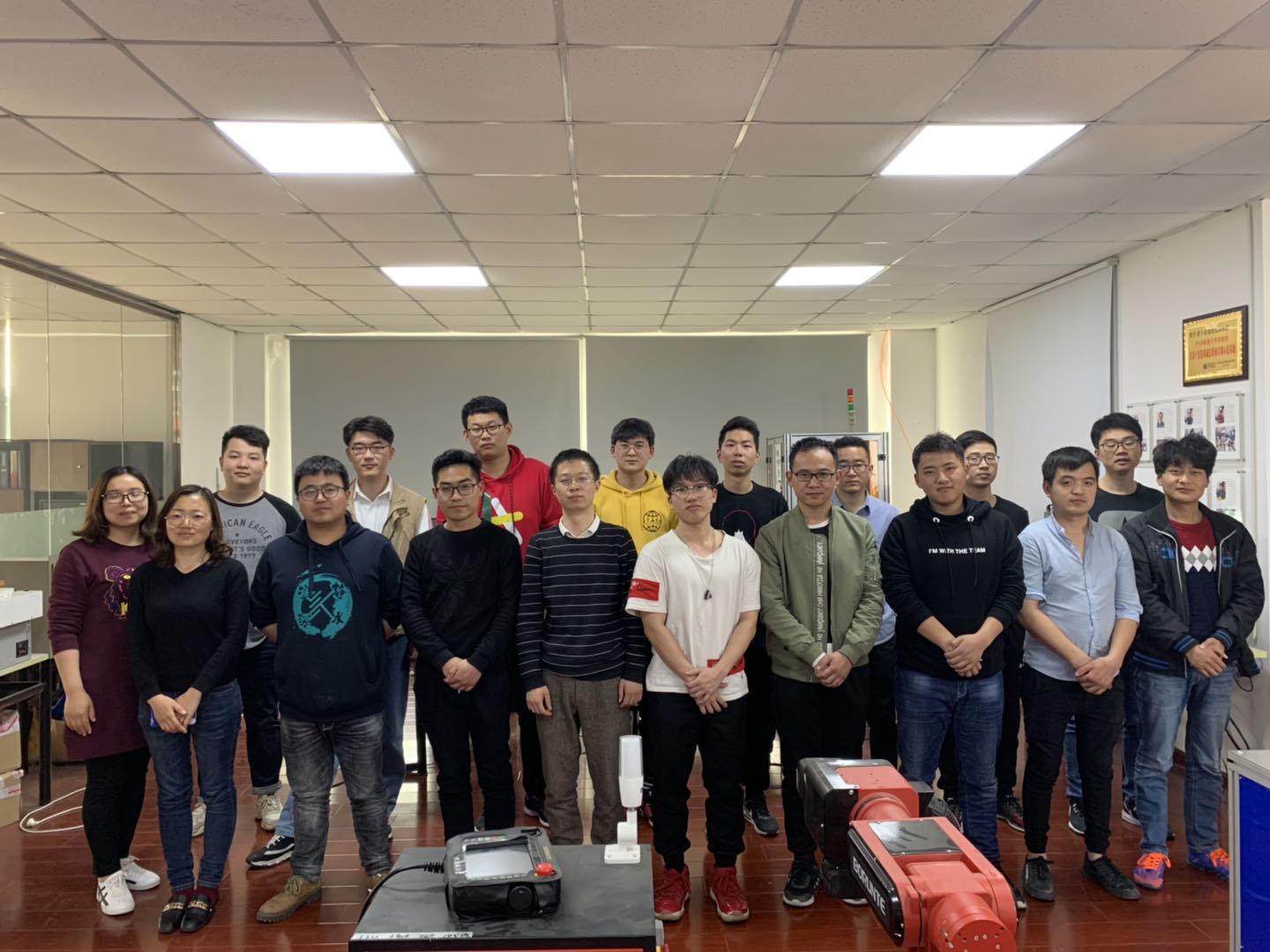 工埔教育第5期机器视觉和工业机器人全日制学员合影