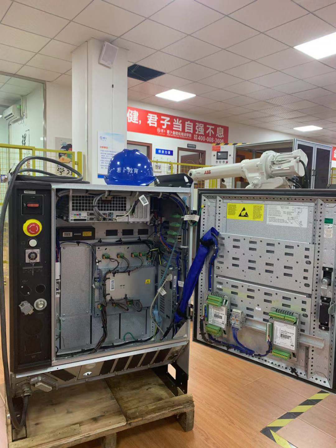 好消息：工埔学院新加一台ABB1410工业机器人给学员实训